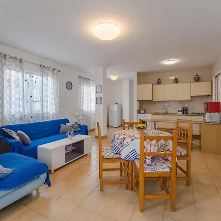 Spacious With The Private Terrace Апартаменты
